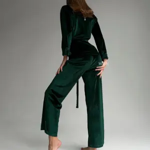 21931725_large.webp