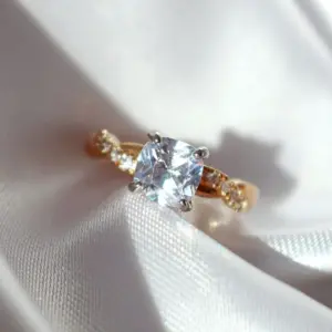 2352400_large.webp