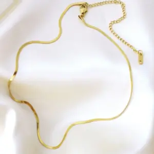 18K Flat Chain Choker