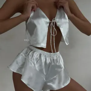 29600989_large.webp