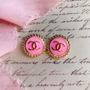 Designer Buttons Pink Enamel Set