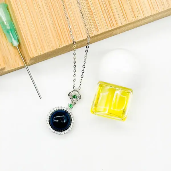 Sterling Silver Crown Jewel Aroma Necklace - Navy | Energy & Healing | Diffuse on the go
