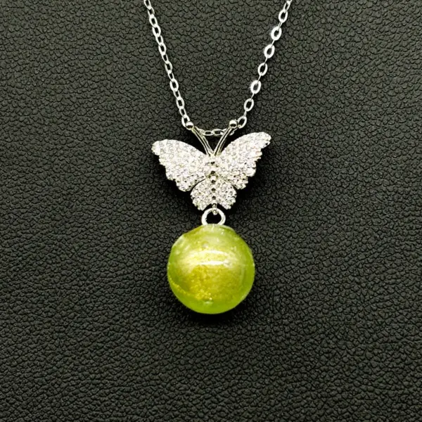 Sterling Silver Diamond Butterfly Aroma Necklace - Green | Energy & Healing | Diffuse on the go