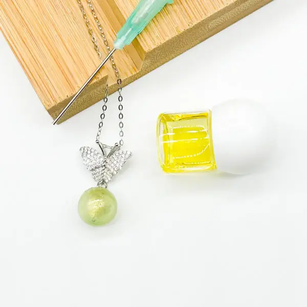 Sterling Silver Diamond Butterfly Aroma Necklace - Green | Energy & Healing | Diffuse on the go