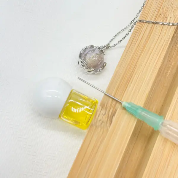Planet Murano Aroma Necklace - Lunar Lavender | Energy & Healing | Diffuse on the go